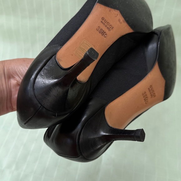 Vintage black/silver Gucci leather/canvas shoes